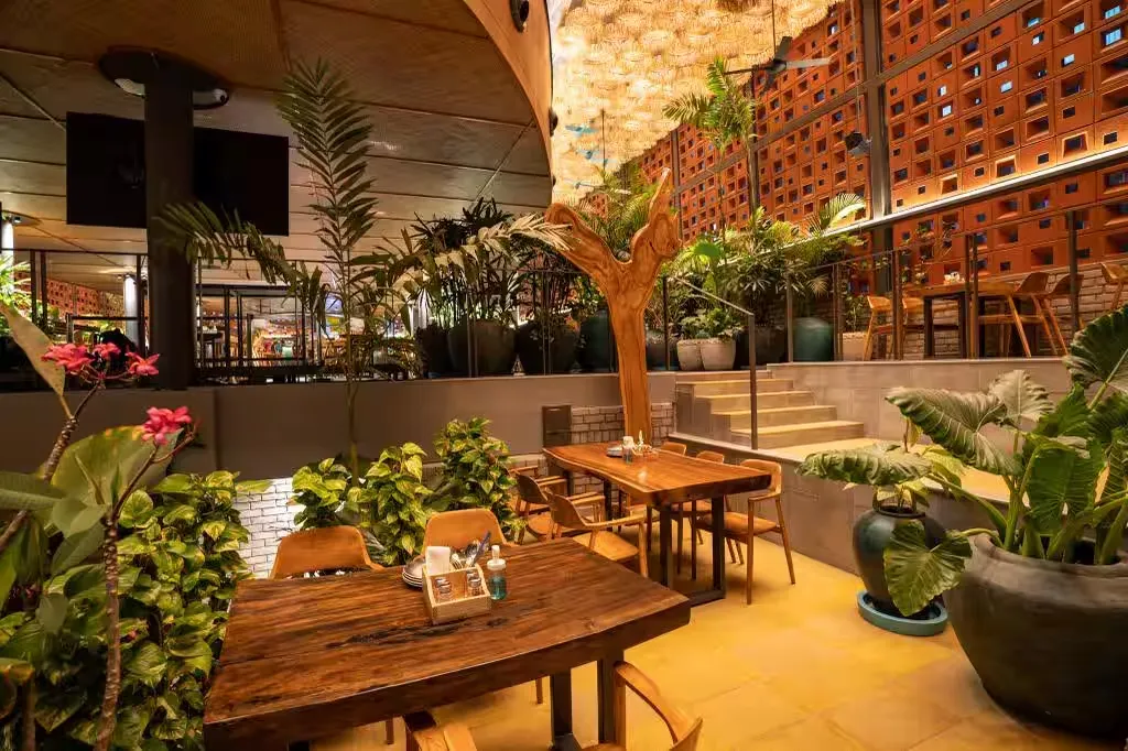 Makau Kitchen And Bar Menu With Prices - Quick Overview